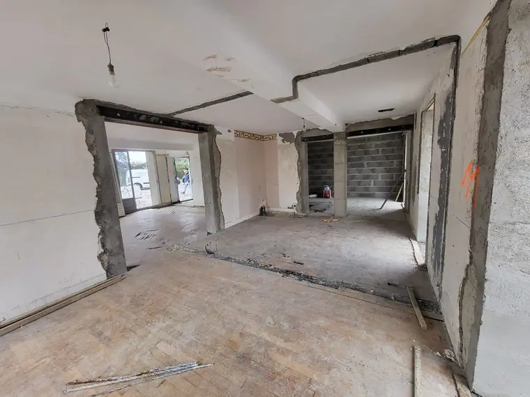 Traversée complète de la maison après dépose des refends